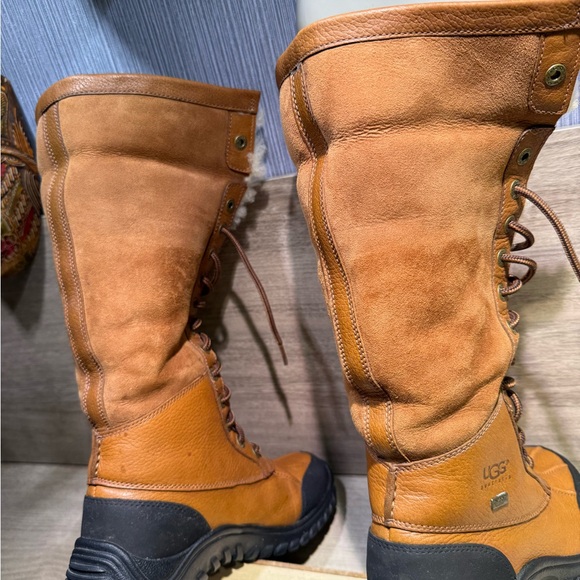UGG Adirondack II Tall Winter Boots Shearling Waterproof Size 6 - Picture 3 of 11